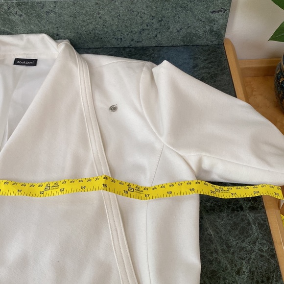 Cropped Knitted white color jacket with lining - Picture 6 of 6